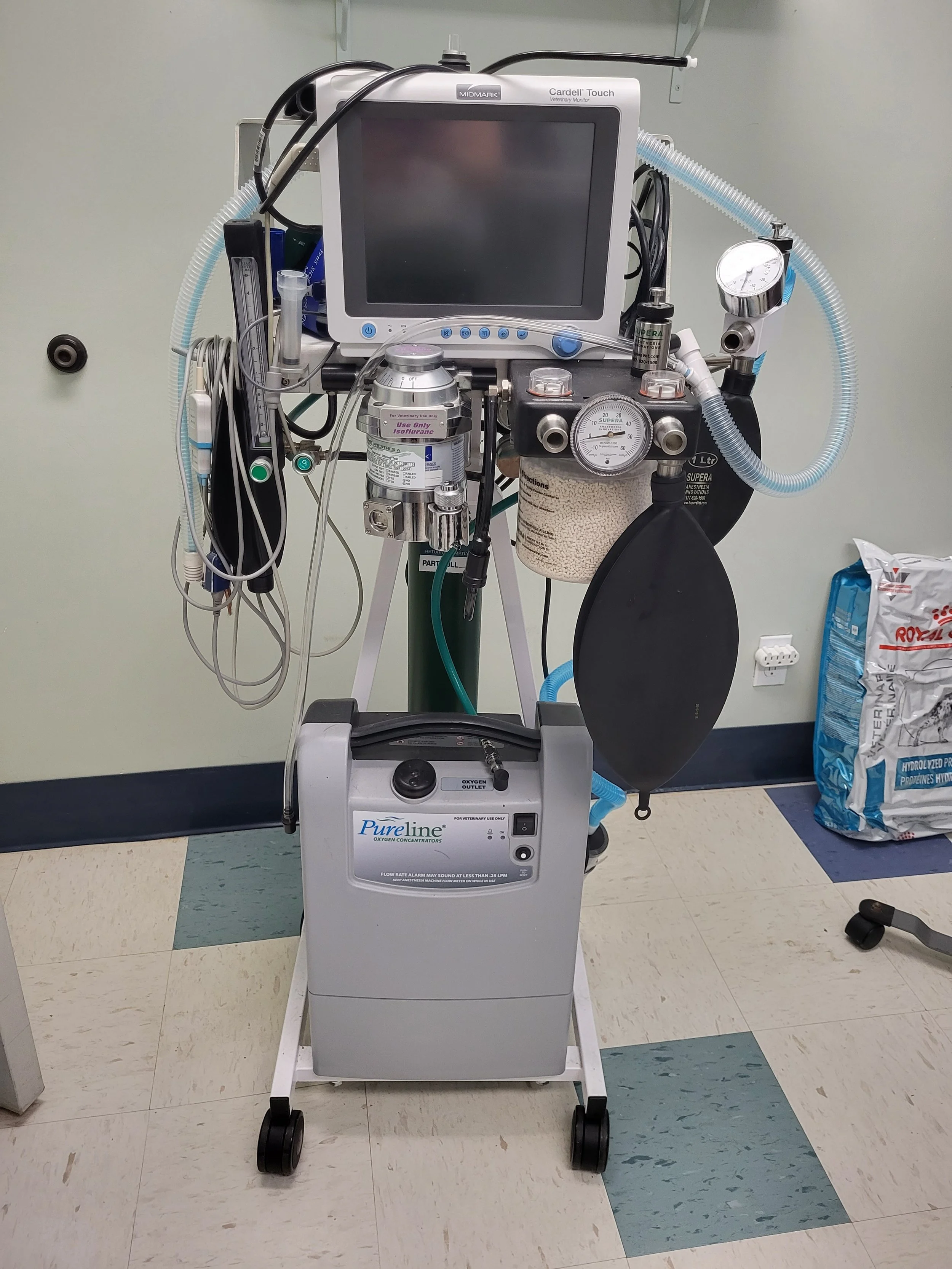 SOLD $3200 SOLD 2018 SUPERA MOBILE ANESTHESIA MACHINE WITH OXYGEN